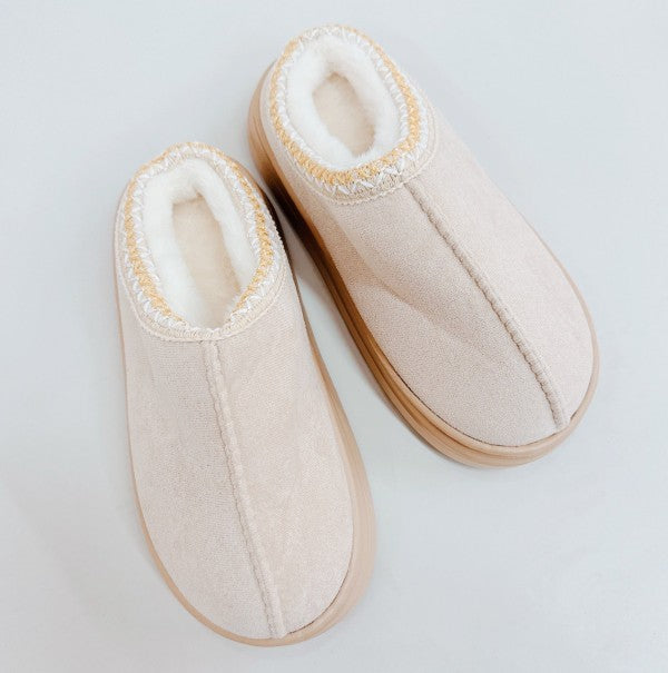 Cozy Cloud Slippers – Soft Lined Winter Comfort - Snag N' Style