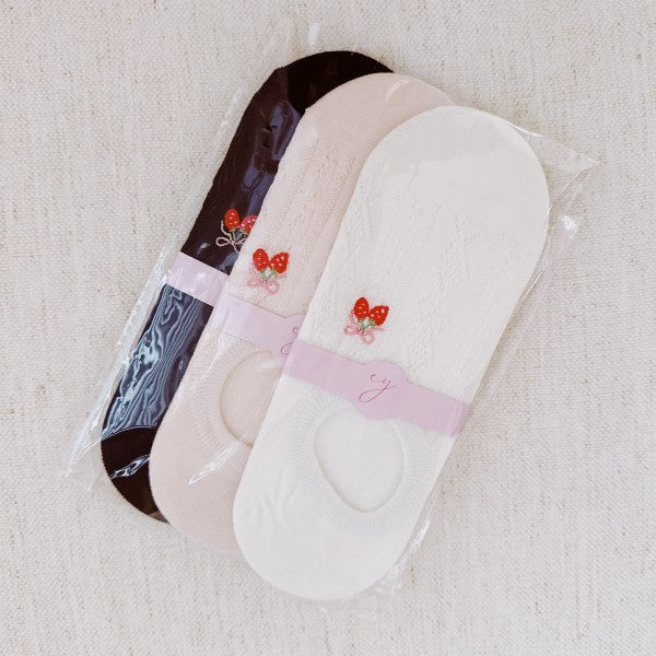 Strawberry On The Side Low Cut Socks Of 3 - Snag N' Style