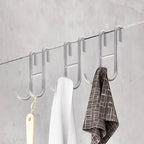1pc Rust Resistant Multifunctional Shower Door Hook - Snag N' Style